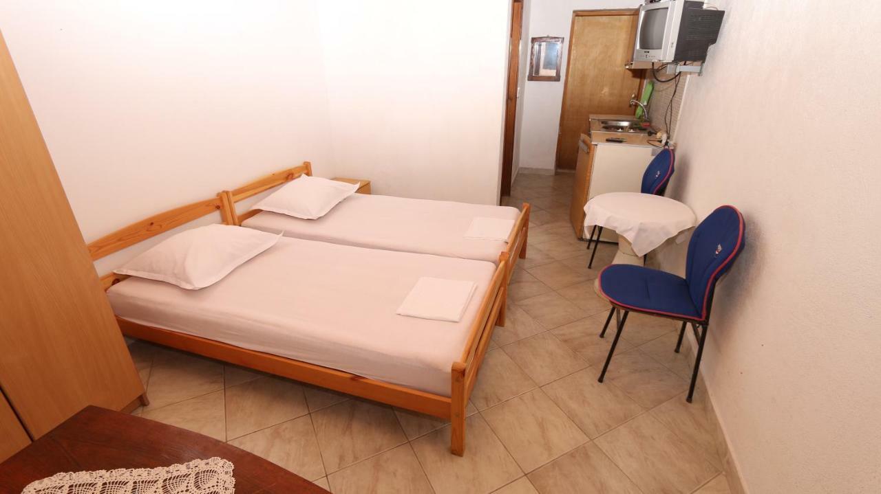 Dinka Guesthouse Makarska Eksteriør bilde