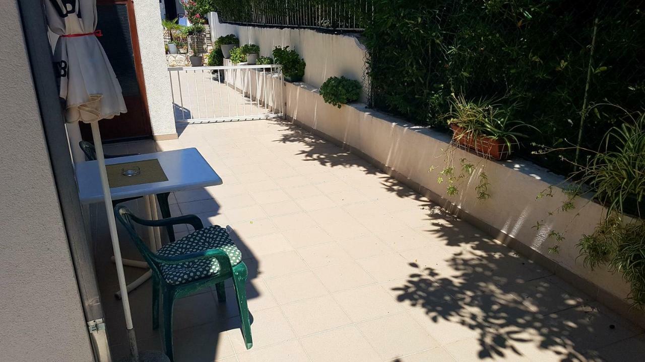 Dinka Guesthouse Makarska Eksteriør bilde