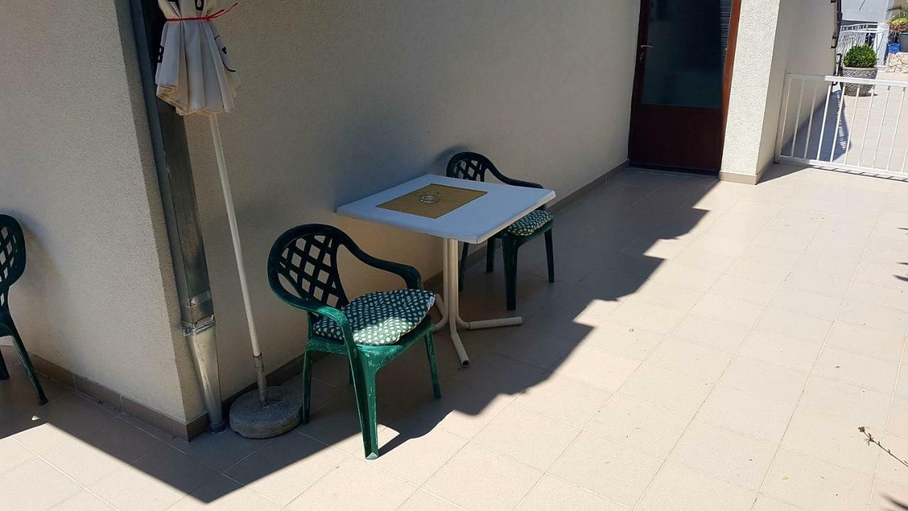 Dinka Guesthouse Makarska Eksteriør bilde